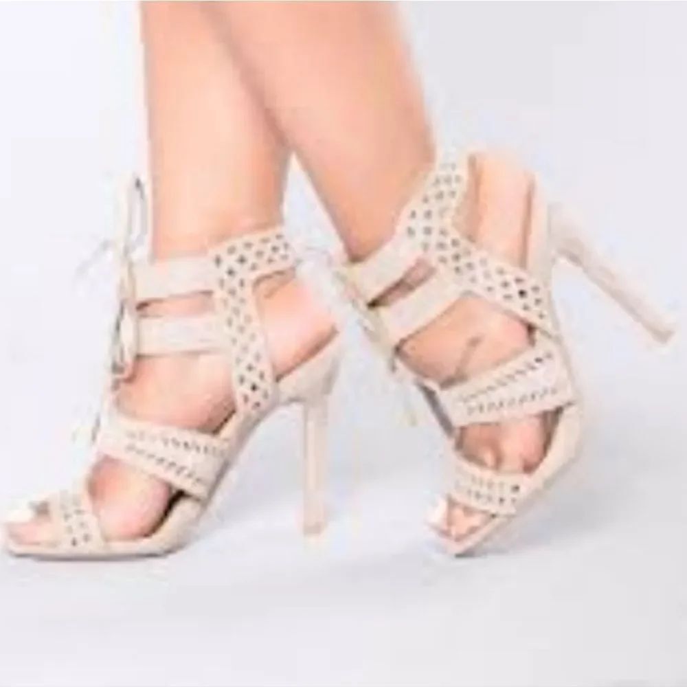 BRAND NEW QUPID POINTED TOE CUTOUT DESIGN GOLD STUDDED EMBELLISHMENTS SANDAL